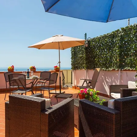 Апартаменти Siciliabedda Naxos House