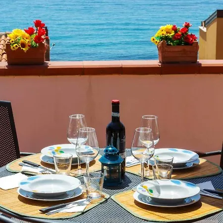 Апартаменти Siciliabedda Naxos House *
